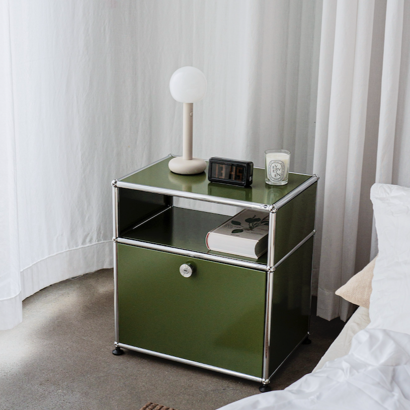 USM Haller Side Table (M55) – VEST