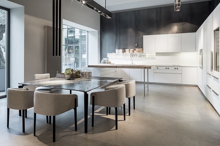 Chesto Dining Chair