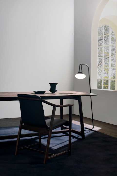 Mandarin Dining Table