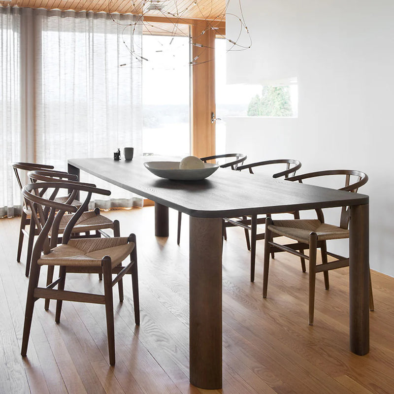 MOCI DINING TABLE