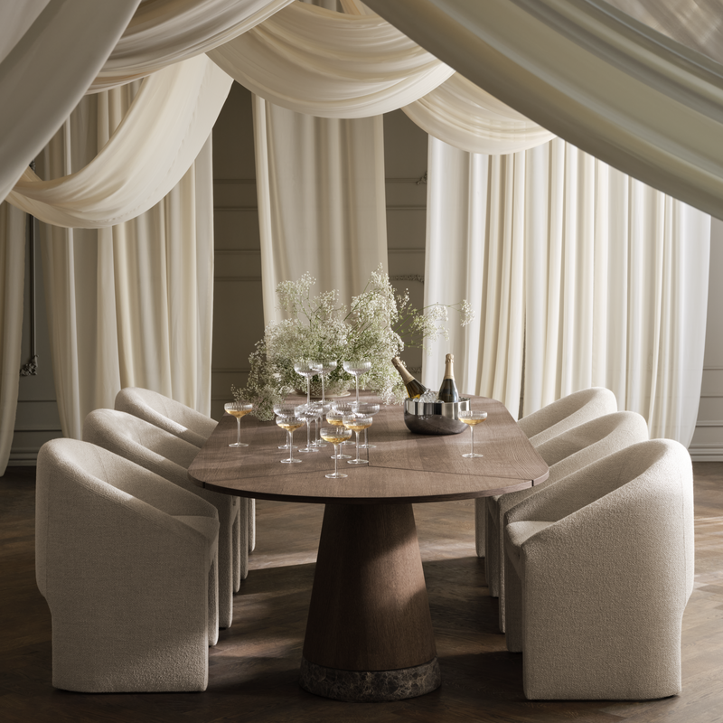 Piro Grand Dining Table