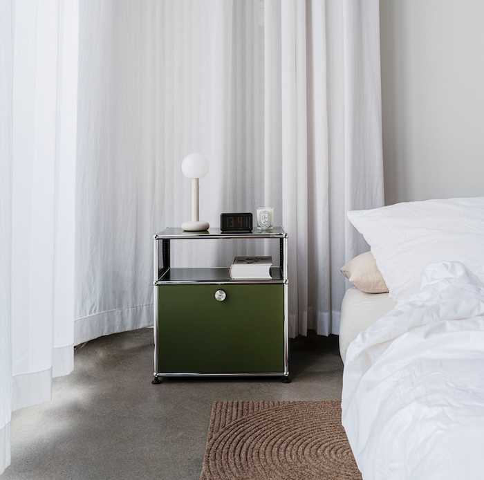 USM Haller Side Table (M55) – VEST