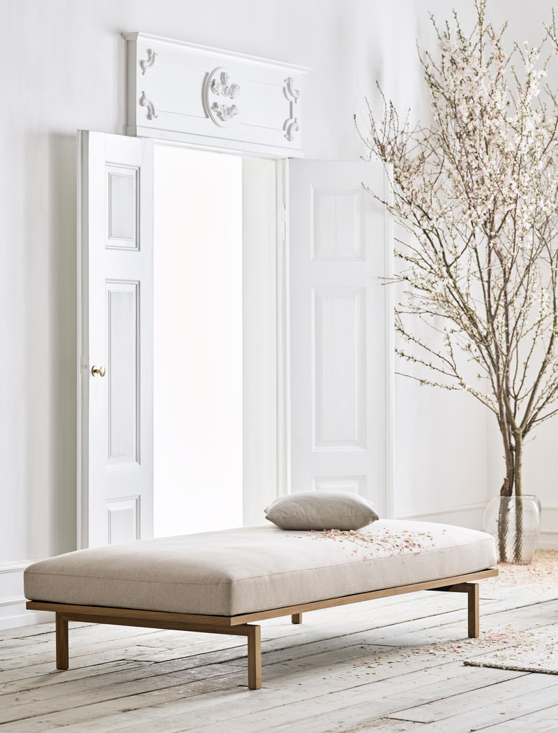 Elton Daybed