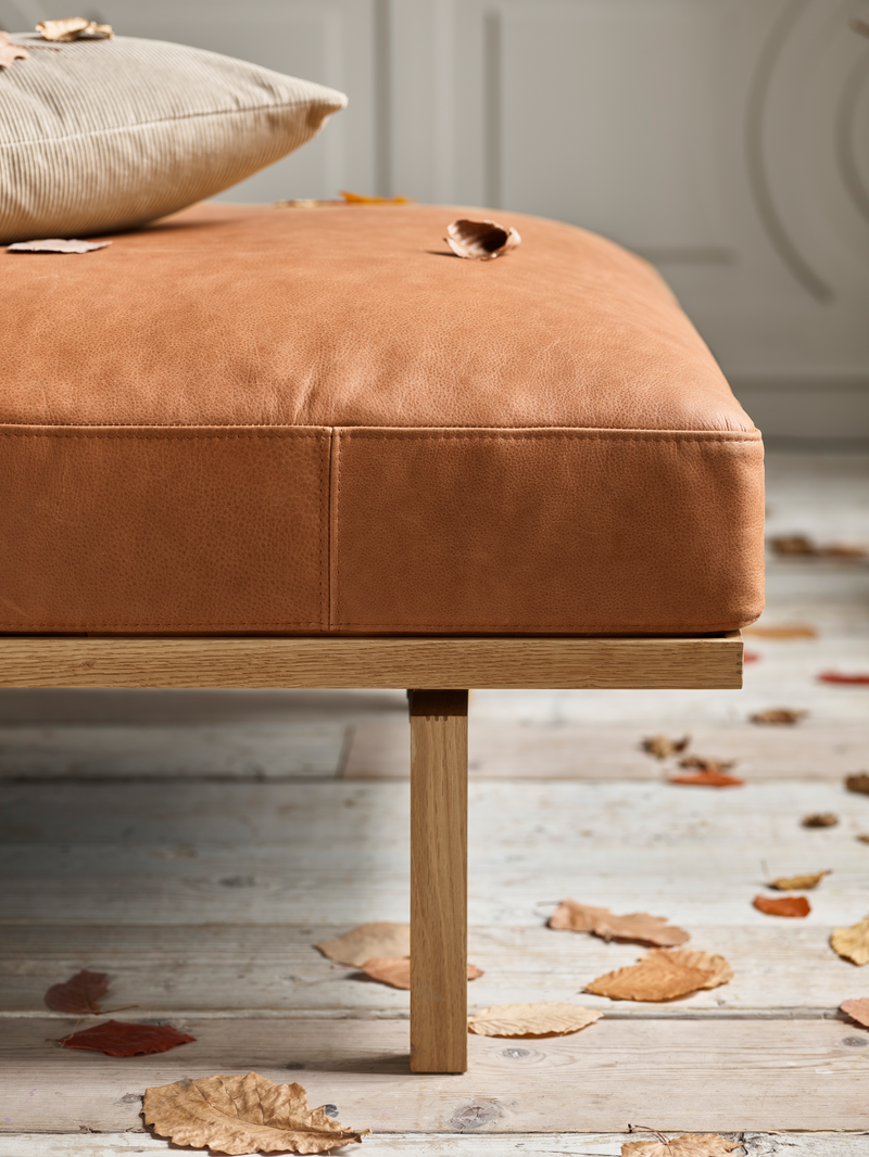 Elton Daybed